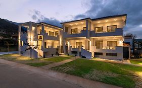 Elisavet Nuevo Studios & Suites